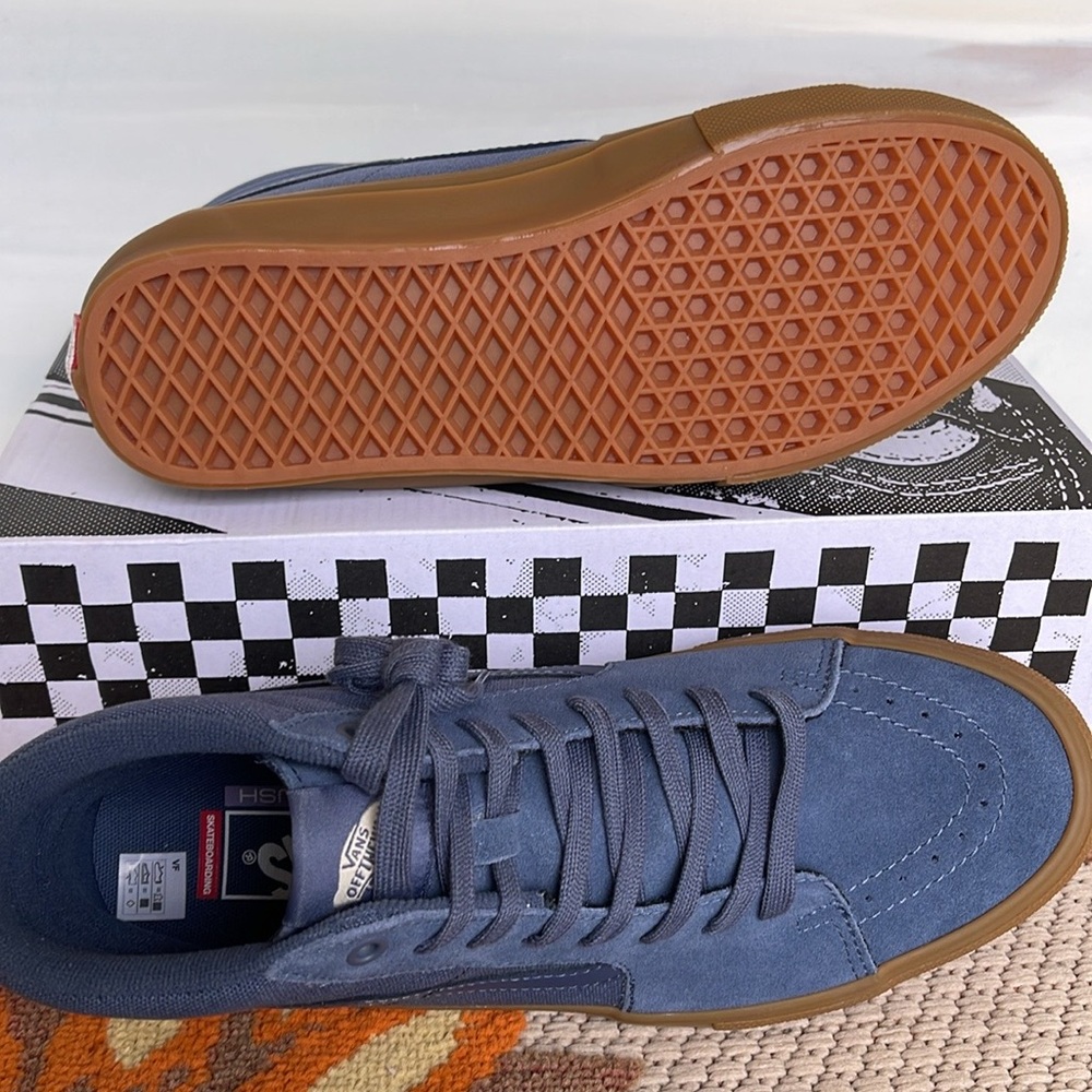 Vans WMNS Skate Sk8-Hi Vintage Blue/Gum
VN0A5FCC0QZ Sneakers - Picture 14 of 16